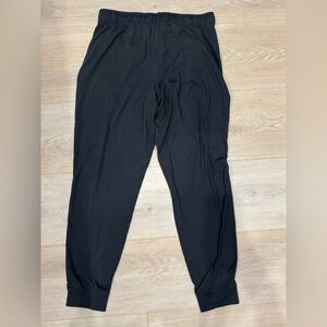 Hardly worn men’s pants
For everyday comfortable wear